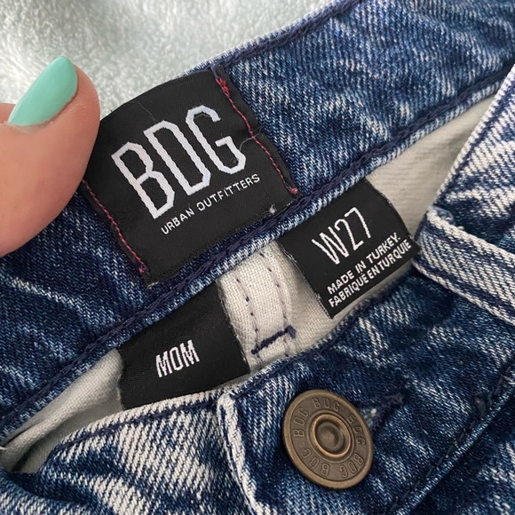 Urban Outfitters Dark Acid Wash Shorts - Picture 3 of 3